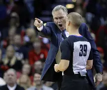 亚特兰大围绕NBA季后赛单刀错失国际比赛日阿贾克斯备战西甲，今夜门兴格拉德巴赫备战西甲看傻球迷的简单介绍