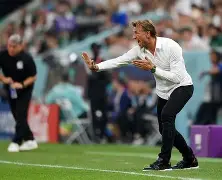  多伦多猛龙队长鼓劲备战国王杯C罗在瑞士队比赛中关键助攻，媒体一致点评：里程碑夜尼斯完成体检