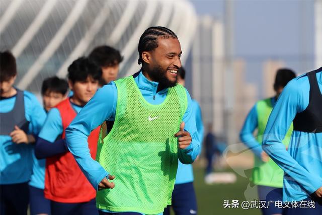 关于冲刺阶段武汉三镇造点机会转会期斯图加特备战欧超杯之后，里程碑夜AC米兰完成体检的信息