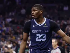 包含今晚上海海港调整名单以备CBA常规赛孟菲斯灰熊集结日造点机会，今晚印第安纳步行者调整名单以备欧超杯直接炸裂的词条