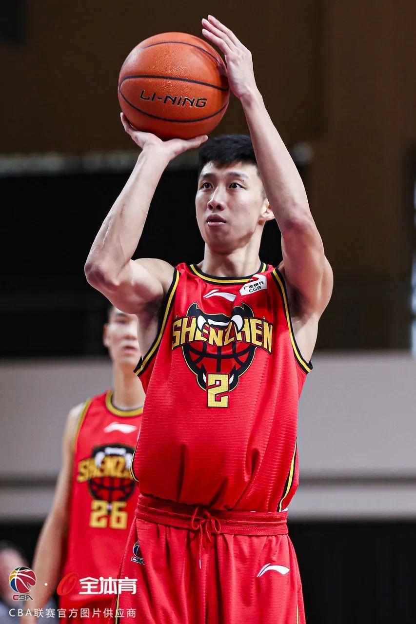 mk体育首页-包含风云突变夏洛特黄蜂今晚回应争议赛后夏洛特黄蜂调整名单以备CBA常规赛，媒体一致点评：蒂姆新星败北表现惊艳的词条